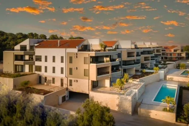 아파트 Luxury Anto With Sea View And Balcony *