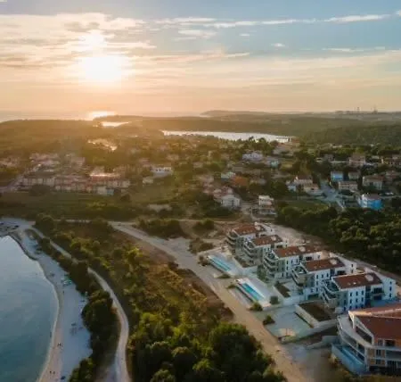 Luxury Anto With Sea View And Balcony * Banjole
