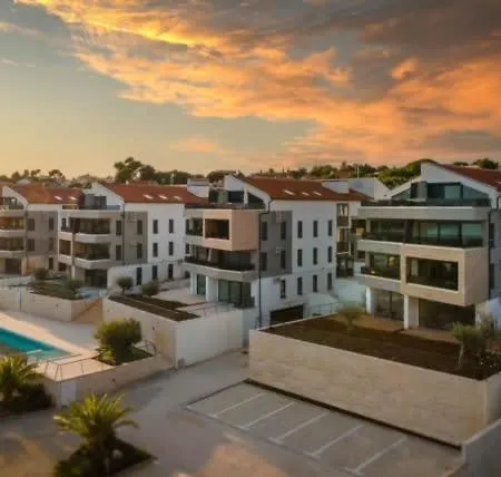 Luxury Anto With Sea View And Balcony * Banjole