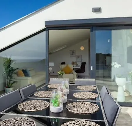 Luxury Anto With Sea View And Balcony Banjole