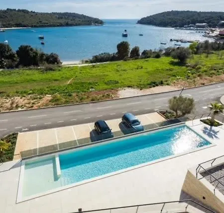 Luxury Anto With Sea View And Balcony Apartment *